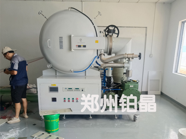 东莞某公司购买真空热处理炉